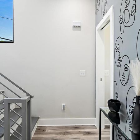 The Red Door - Ultra Modern Atlanta Home - Designedbydom Luaran gambar