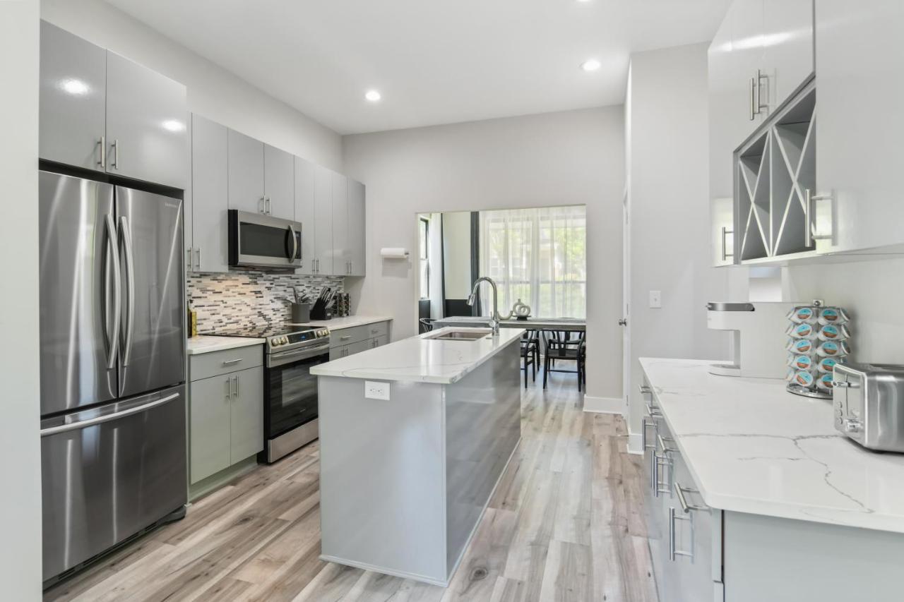 The Red Door - Ultra Modern Atlanta Home - Designedbydom Luaran gambar