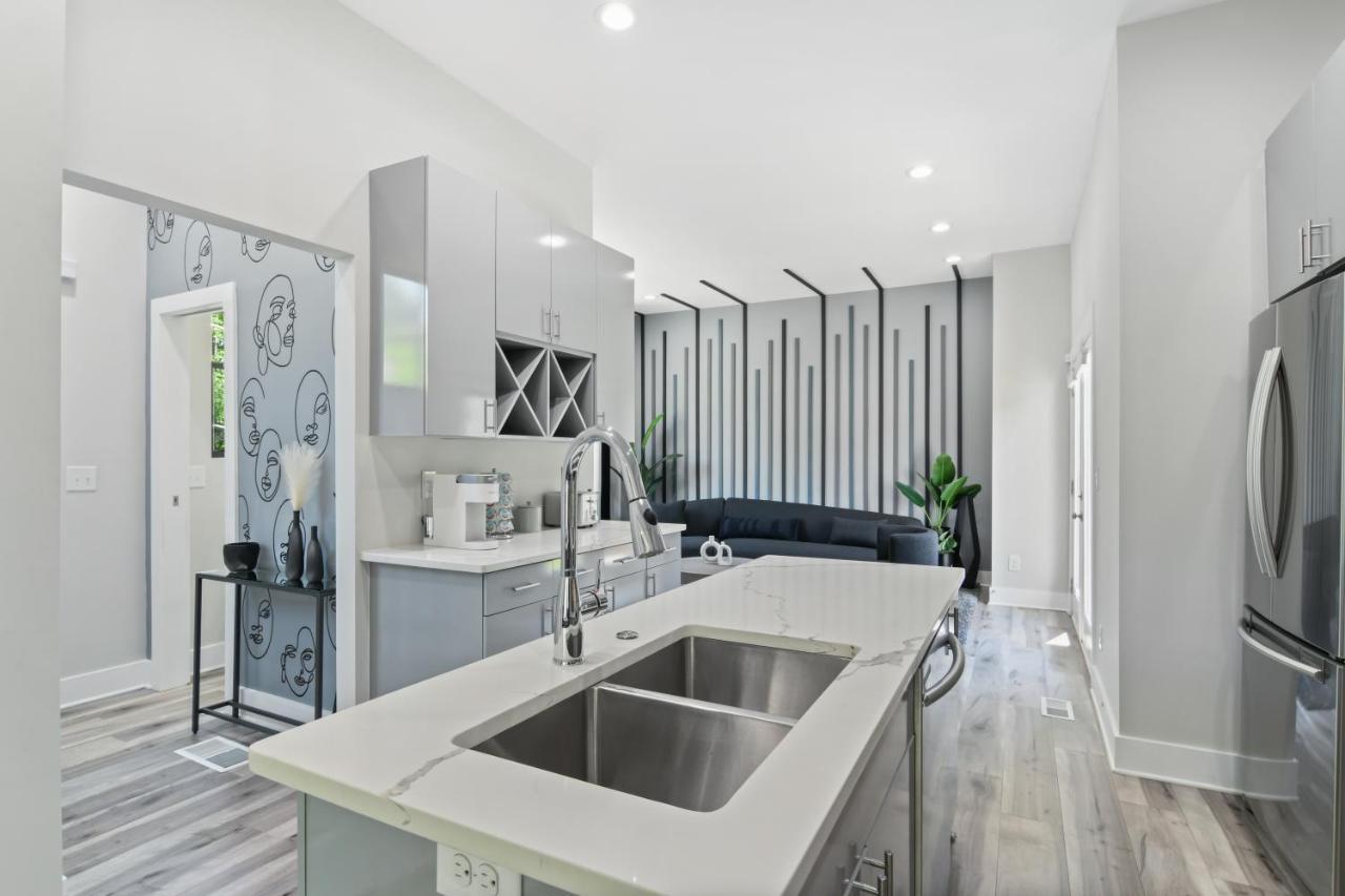 The Red Door - Ultra Modern Atlanta Home - Designedbydom Luaran gambar