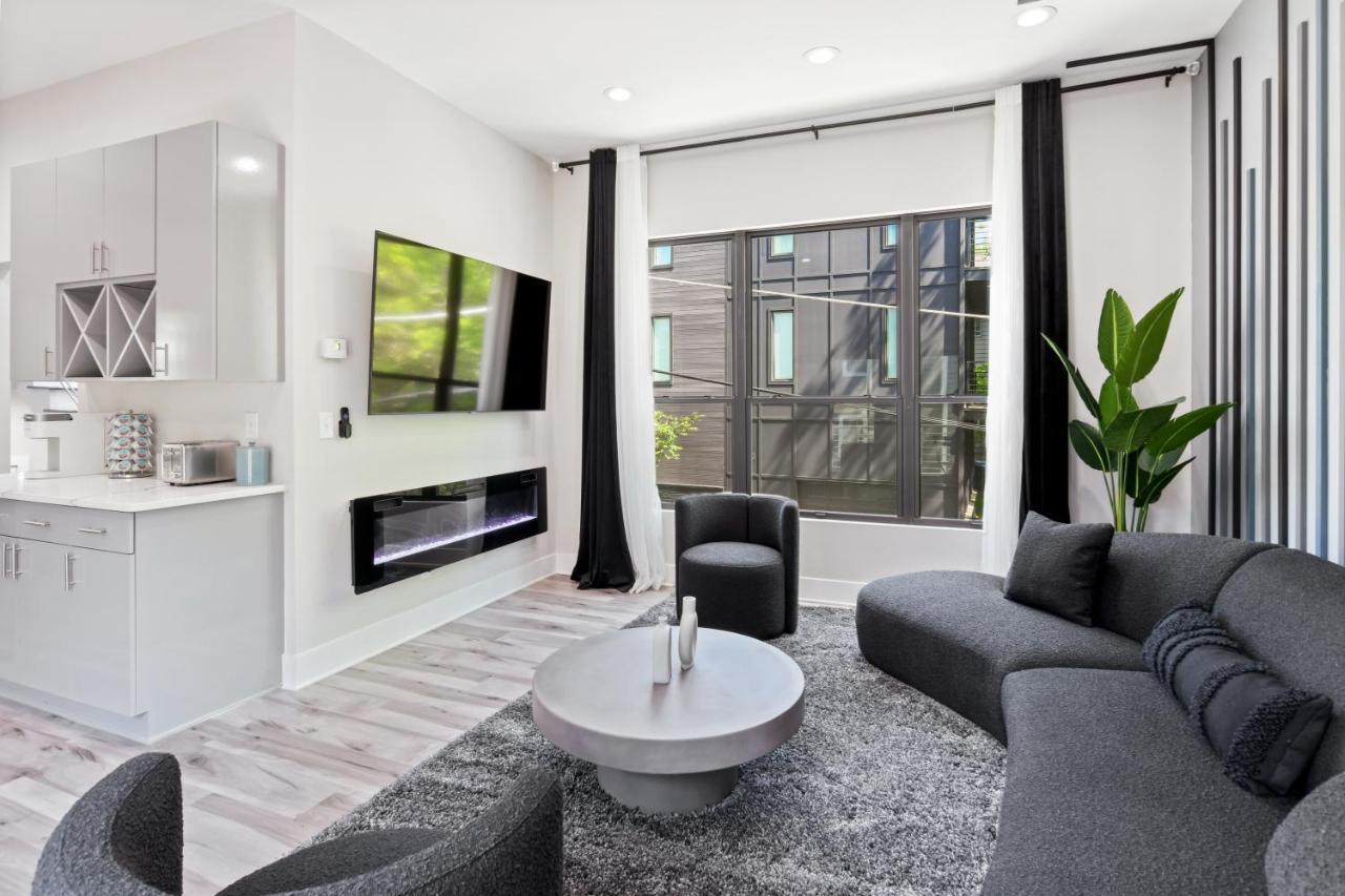 The Red Door - Ultra Modern Atlanta Home - Designedbydom Luaran gambar