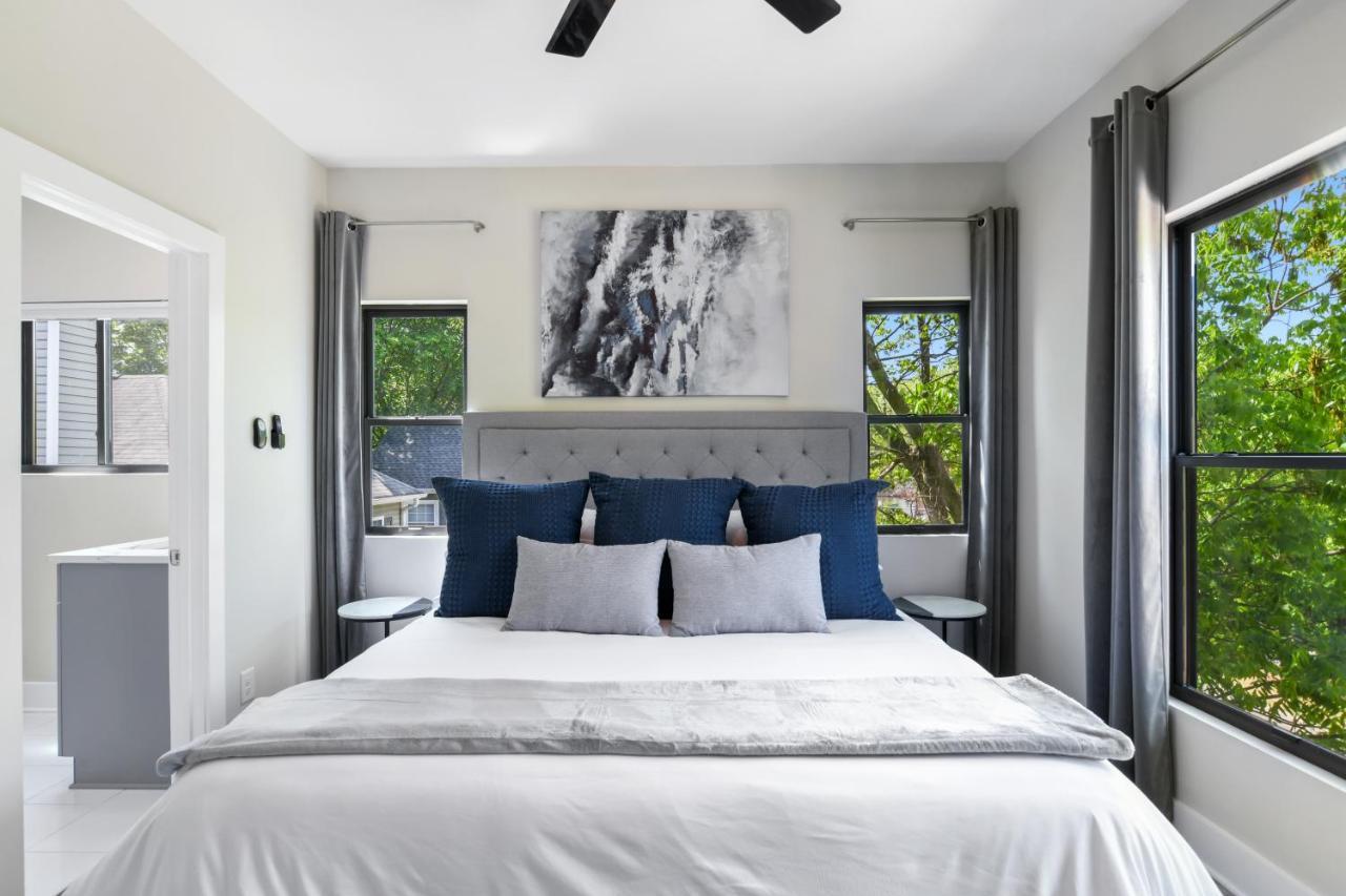 The Red Door - Ultra Modern Atlanta Home - Designedbydom Luaran gambar