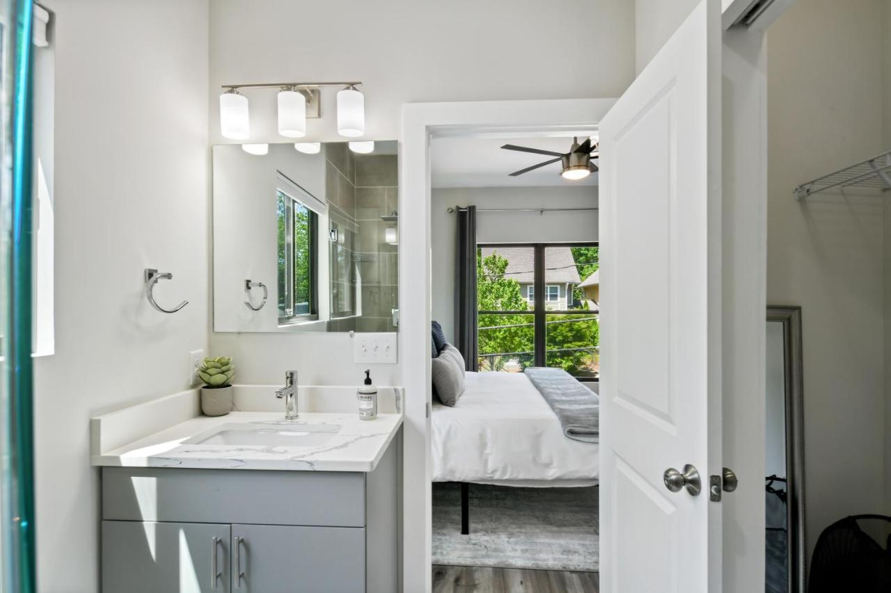 The Red Door - Ultra Modern Atlanta Home - Designedbydom Luaran gambar
