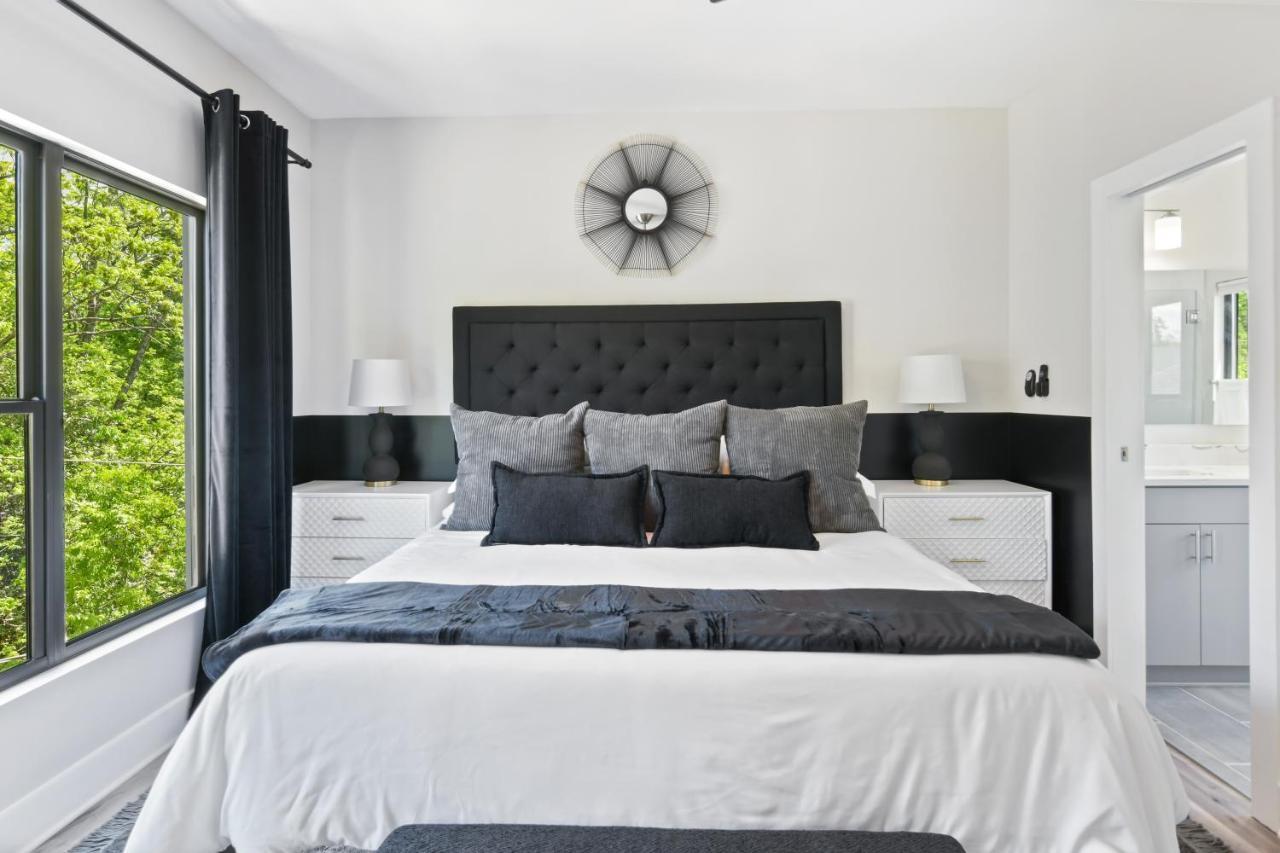 The Red Door - Ultra Modern Atlanta Home - Designedbydom Luaran gambar