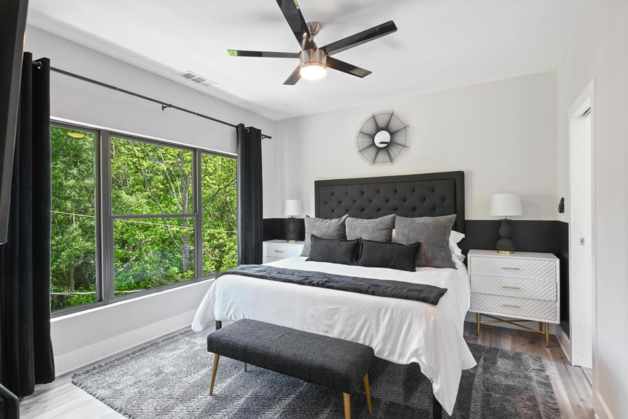 The Red Door - Ultra Modern Atlanta Home - Designedbydom Luaran gambar